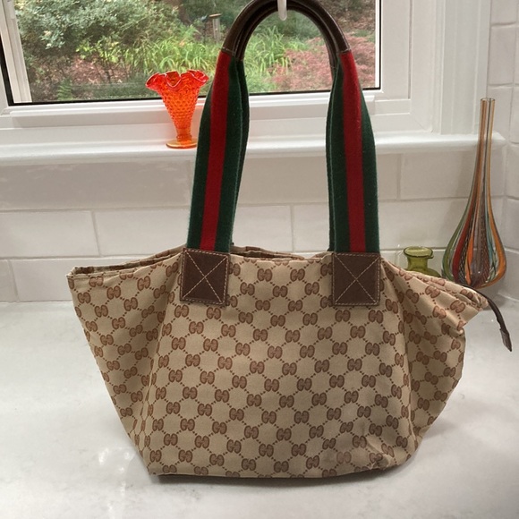 Gucci logo nylon tote - Picture 2 of 11
